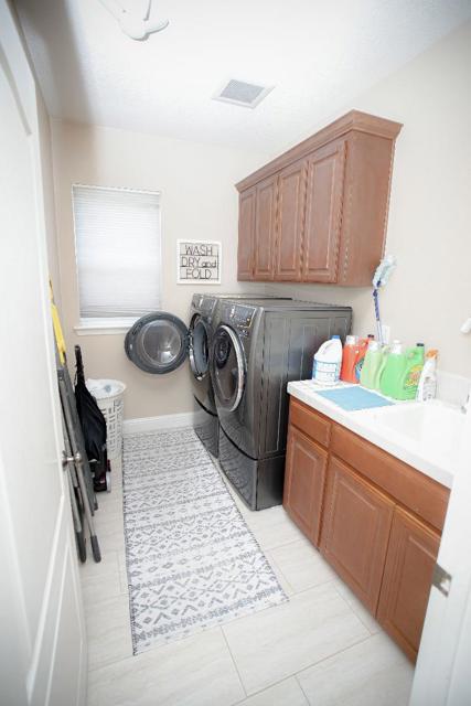 2628 Acapulco Way, Modesto CA: https://media.crmls.org/mediaz/fa26e2fa-48ab-45cf-91b9-f389d5f8bf92.jpg