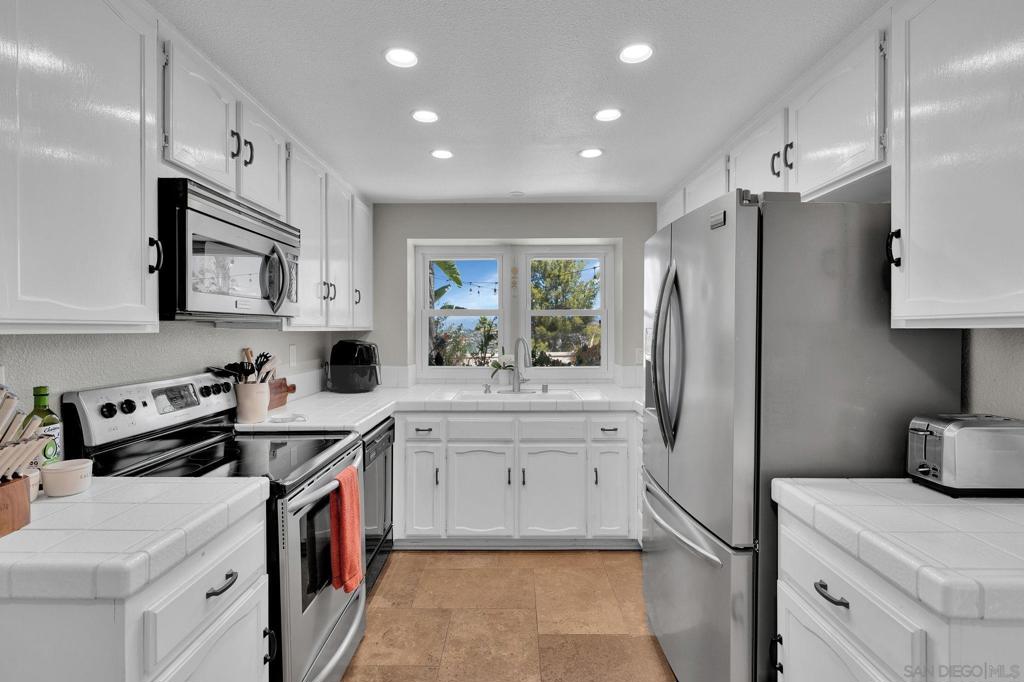 12518 Calle Tamega - photo 17