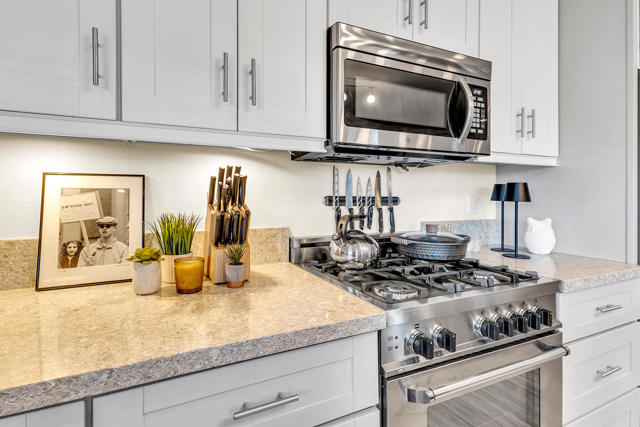 527 Jade Lane, Palm Springs CA: https://media.crmls.org/mediaz/fa2863e0-bc9b-4752-b4ad-6aa9e7b99779.jpg