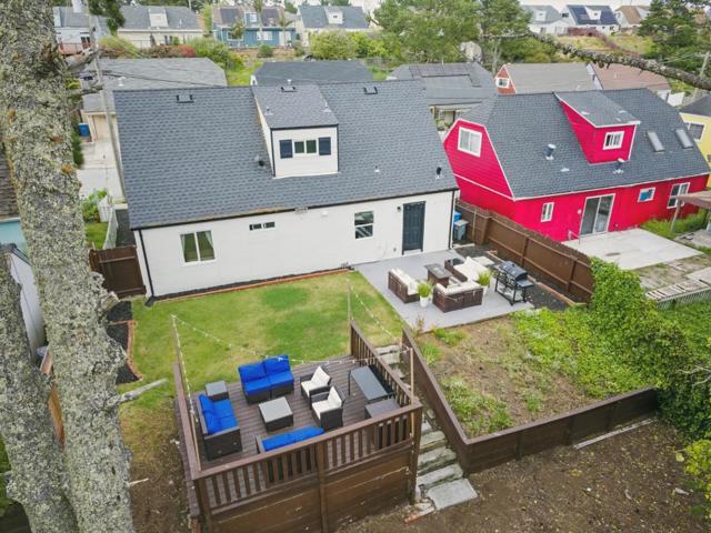 640 Heather Court, Pacifica CA: https://media.crmls.org/mediaz/fa28b24c-a47a-4ceb-836a-9af4562221d4.jpg