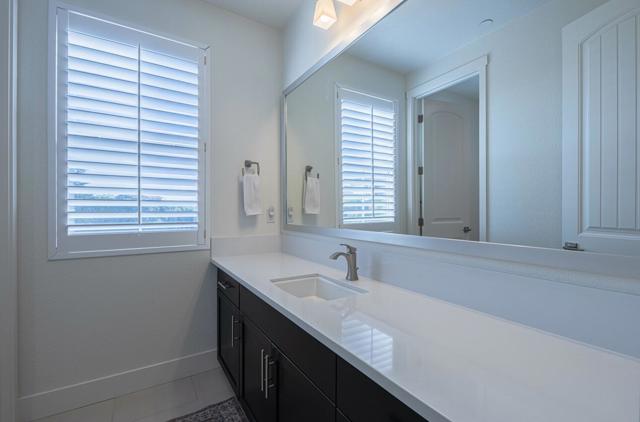 477 Marina Heights Drive, Marina CA: https://media.crmls.org/mediaz/fa291d3e-f818-4bbf-880f-36bc2ab84b8d.jpg