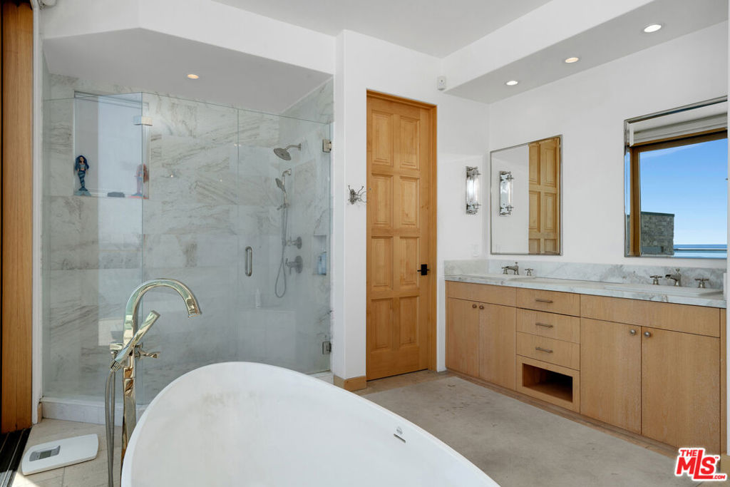 MLS #25612619 image #29