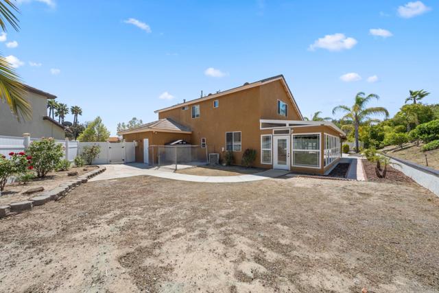 32246 Cour Meyney, Temecula CA: https://media.crmls.org/mediaz/fa29b256-3cf7-4645-a7c6-f25915acadbd.jpg