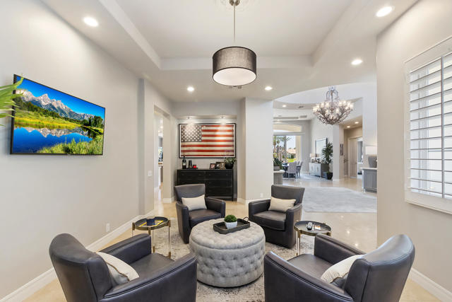 48644 Vista Palomino, La Quinta CA: https://media.crmls.org/mediaz/fa29ee51-dbb9-41d1-8323-e7a9a8af7816.jpg