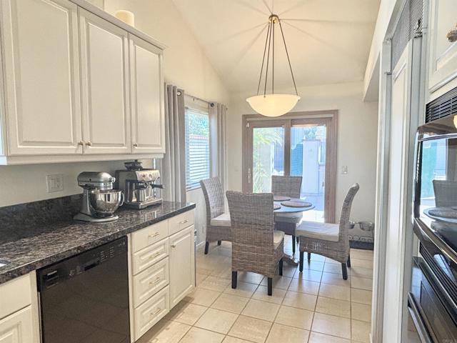 Detail Gallery Image 8 of 14 For 4074 Avenida Brisa, Rancho Santa Fe,  CA 92091 - 2 Beds | 2 Baths