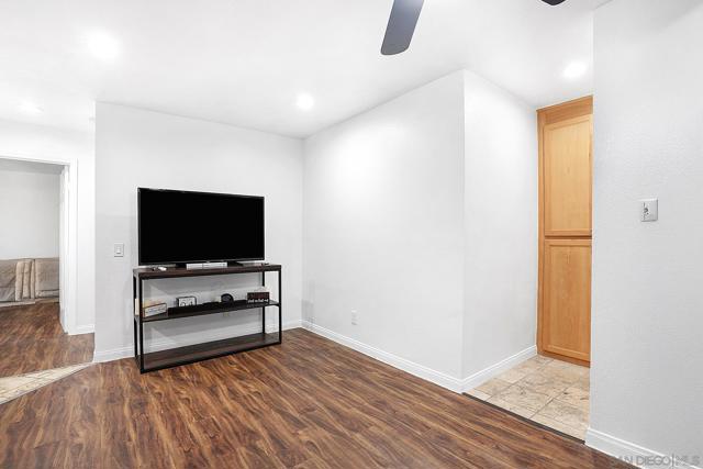 9860 Dale Avenue, Spring Valley CA: https://media.crmls.org/mediaz/fa2a4f0d-9916-4555-a364-2cab84f6f5da.jpg