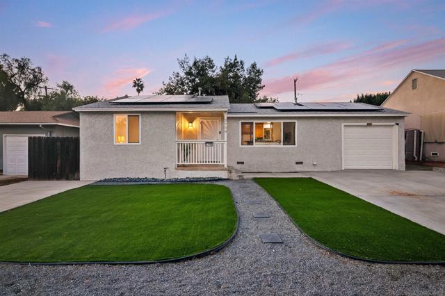 3708 Fairway Dr, La Mesa CA: https://media.crmls.org/mediaz/fa2b45dd-2a40-4b9e-8732-d669fcbe3600.jpg