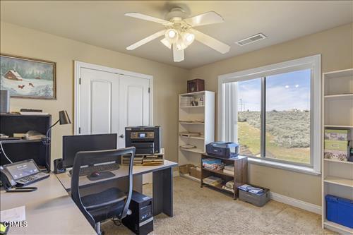 Detail Gallery Image 24 of 50 For 26941 Stirrup Way, Tehachapi,  CA 93561 - 3 Beds | 3 Baths