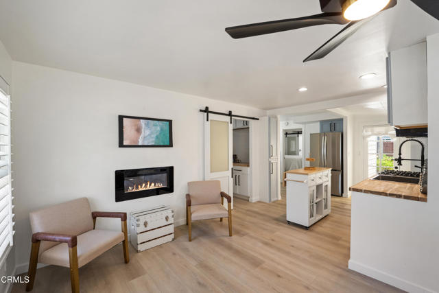 136 Los Angeles Avenue, Oxnard CA: https://media.crmls.org/mediaz/fa2d86c4-5723-4e6f-b5a9-1cc20ccef800.jpg