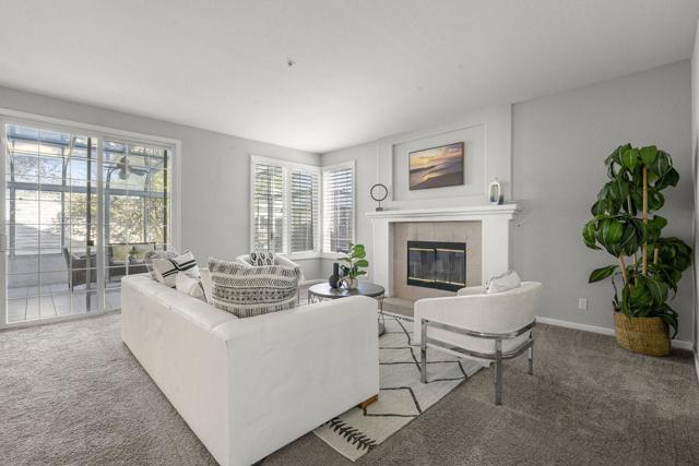 32447 Pacific Grove Way, Union City CA: https://media.crmls.org/mediaz/fa2e69fc-8c54-4d8d-9915-ebb8d9063d67.jpg