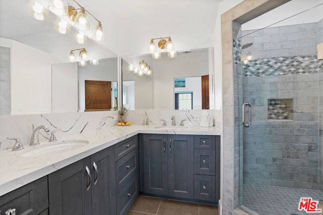 30119 Harvester Road, Malibu CA: https://media.crmls.org/mediaz/fa2ea198-1f57-4ac9-9154-3da8e2cbb7b1.jpg