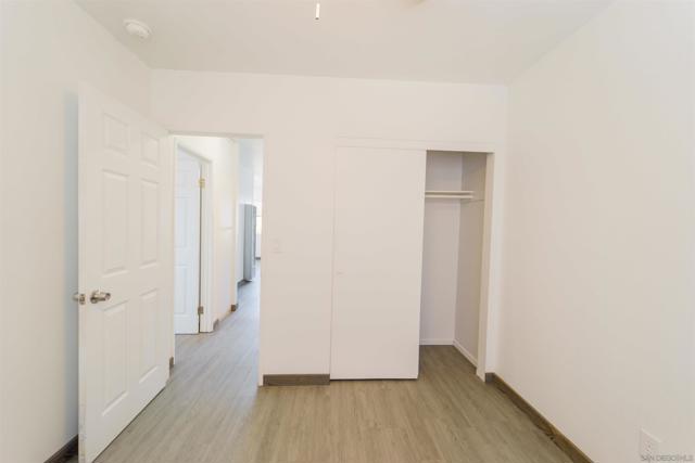 562 564 11Th St, Imperial Beach CA: https://media.crmls.org/mediaz/fa2f015e-ecb2-4959-ba9f-6d03bd8fd28a.jpg