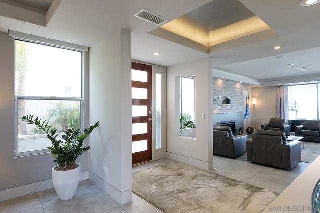 5 Spinnaker Way, Coronado CA: https://media.crmls.org/mediaz/fa2f2fcf-486d-41e1-ac64-8d94951ddda8.jpg