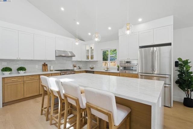 175 N Frances St, Sunnyvale CA: https://media.crmls.org/mediaz/fa2f3ff4-2d57-4d07-8a64-b7fbd7bc2fc8.jpg