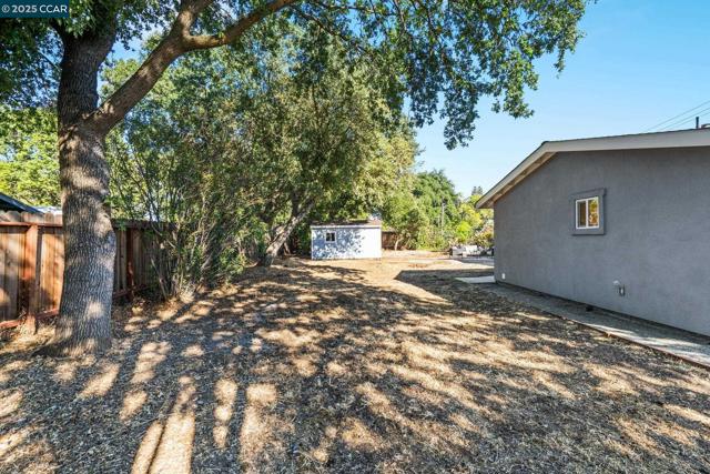 3225 Cowell Rd, Concord CA: https://media.crmls.org/mediaz/fa30c6aa-9bcb-49b5-accf-bc728f1bc8b5.jpg