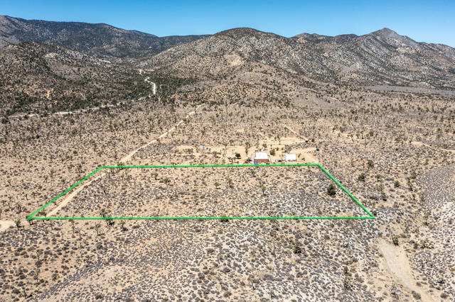 112 Angel View Road, Pioneertown CA: https://media.crmls.org/mediaz/fa31181c-3a66-410a-8bac-7c06e9189002.jpg