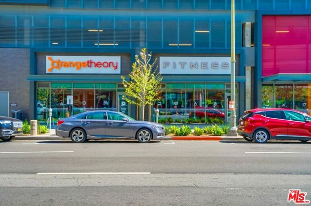 1130 S Flower Street, Los Angeles CA: https://media.crmls.org/mediaz/fa31fda3-2dfc-41b1-a7af-51ab8827a5de.jpg
