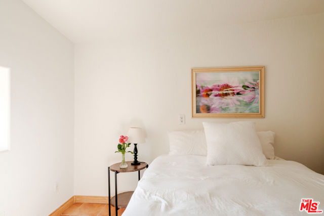 3029 Sequit Drive, Malibu CA: https://media.crmls.org/mediaz/fa3209d8-5cc5-4959-932b-84036752e6c4.jpg