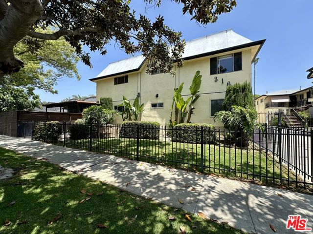 3161 Perlita Ave, Los Angeles, CA 90039