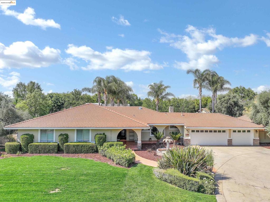 421 Lone Oak Ct