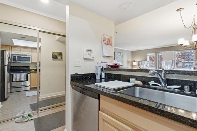 2530 Oak Road, Walnut Creek CA: https://media.crmls.org/mediaz/fa3317bb-579f-4b48-8f9f-e1c3e559f9a4.jpg