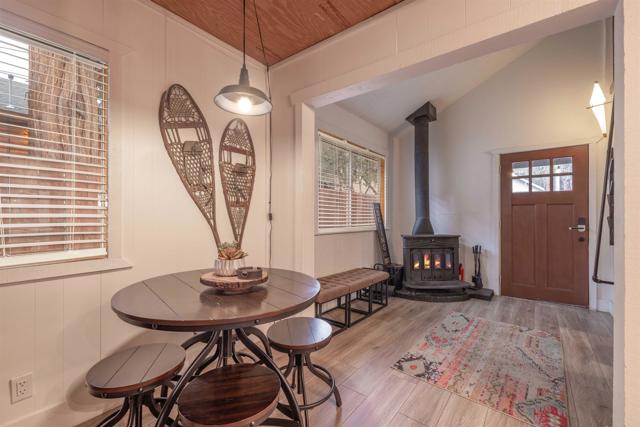 Detail Gallery Image 5 of 28 For 271 Leonard Ln, Sugarloaf,  CA 92386 - 2 Beds | 1 Baths