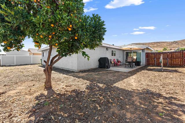 13011 Laurel St, Lakeside CA: https://media.crmls.org/mediaz/fa344ecb-453f-44f8-8420-ca3b4ec3ca9c.jpg