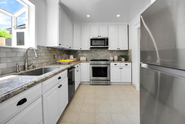 2653 Brewster Avenue, Redwood City CA: https://media.crmls.org/mediaz/fa346123-0907-4d14-b825-8cdaacf1a245.jpg