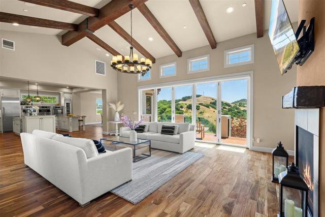 21 Bigleaf Road, Orinda CA: https://media.crmls.org/mediaz/fa34ac62-ca10-4421-91f1-8c3700dff3a0.jpg