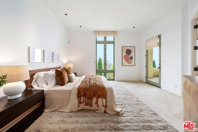 Drew Fenton | 1058 Vista Grande Drive Pacific Palisades CA | MLS: 7137758