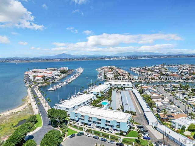 24 Montego Court, Coronado CA: https://media.crmls.org/mediaz/fa34f884-4daf-419b-bc40-dfbe8f71c131.jpg