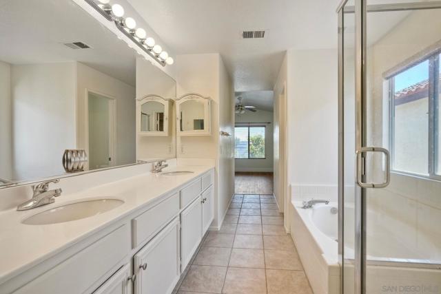 4811 Ventana Way, Oceanside CA: https://media.crmls.org/mediaz/fa352bdf-5142-425e-886a-00c51d370cd1.jpg