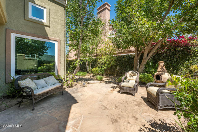4126 Sterlingview Drive, Moorpark CA: https://media.crmls.org/mediaz/fa35af2b-c276-4594-b3cd-f9da930a9640.jpg