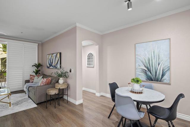 4165 Executive Dr, La Jolla CA: https://media.crmls.org/mediaz/fa36aac0-d374-4468-b63e-59fe18d5d94e.jpg