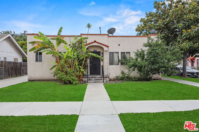 3836 S Gramercy Place, Los Angeles CA: https://media.crmls.org/mediaz/fa36b0c5-3dc0-4fe1-8243-ce6daf50e010.jpg