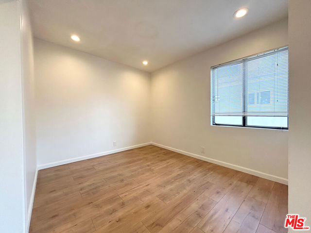 1148 N Formosa Avenue, West Hollywood CA: https://media.crmls.org/mediaz/fa37c8fb-2239-49b3-89bd-8f44b9400e8a.jpg