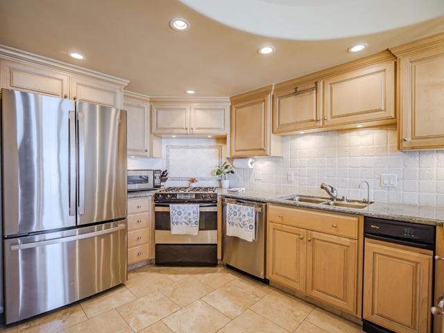 372 Oceanview Drive, La Selva Beach CA: https://media.crmls.org/mediaz/fa38249f-01de-4967-b5fc-1e03d340cbd8.jpg