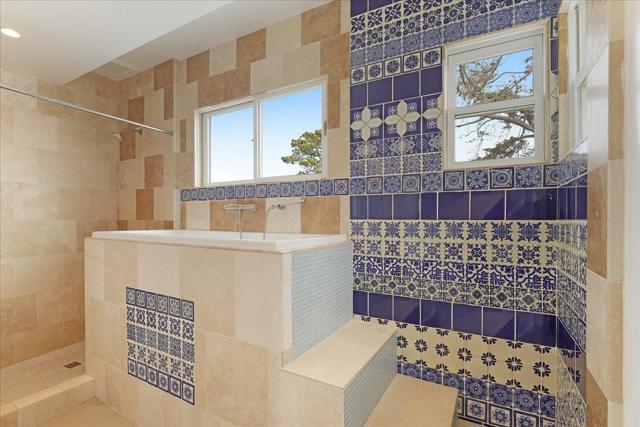 1004 W Cliff Drive, Santa Cruz CA: https://media.crmls.org/mediaz/fa388036-8e37-4012-afa0-18df6e57785d.jpg