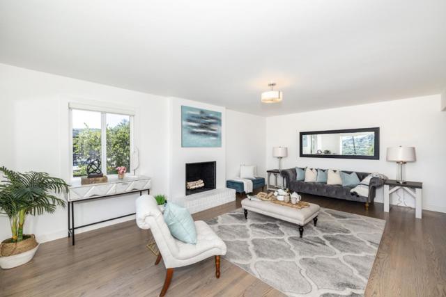 732 Alameda De Las Pulgas, Belmont CA: https://media.crmls.org/mediaz/fa38a050-9d6c-4de9-b4d1-5be9841a1c8c.jpg