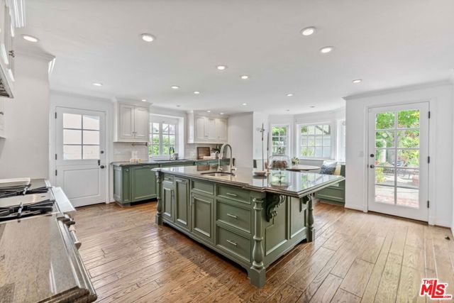 217 17th Street, Santa Monica CA: https://media.crmls.org/mediaz/fa3924fb-24e7-4152-910f-1e6249863bf1.jpg