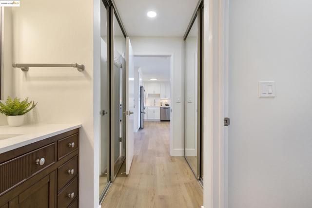 2 Anchor, Emeryville CA: https://media.crmls.org/mediaz/fa3985aa-c98e-409b-a03a-33d941aaaaf4.jpg