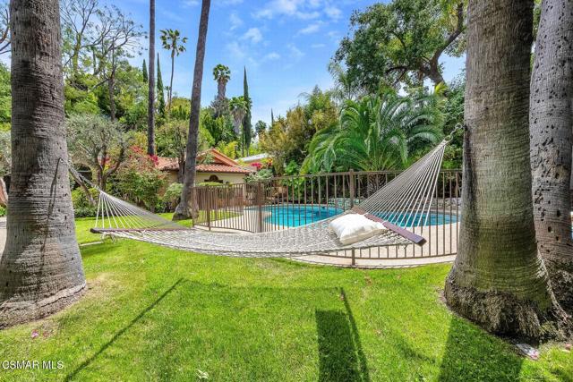 4456 Hayvenhurst Avenue, Encino CA: https://media.crmls.org/mediaz/fa3b72e1-c052-4001-8ca7-ad345110e367.jpg