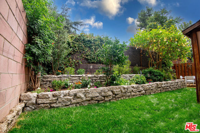 12558 El Merrie Del Drive, Sylmar CA: https://media.crmls.org/mediaz/fa3bcd0a-f311-490c-abfd-102bae8d9872.jpg