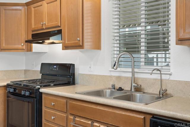 525 W El Norte Parkway, Escondido CA: https://media.crmls.org/mediaz/fa3c2f5a-91ae-4552-b766-80a731b1132c.jpg