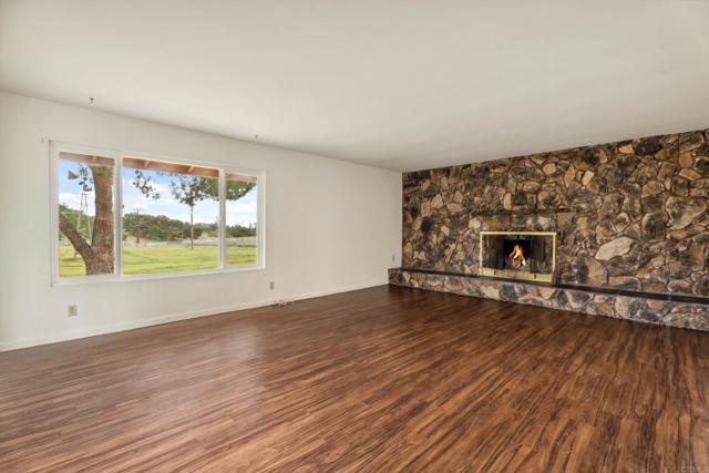 Detail Gallery Image 6 of 49 For 1375 Pine St,, Ramona,  CA 92065 - 3 Beds | 2 Baths