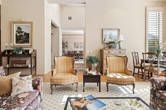 900 Dogwood Circle E, Palm Springs, CA 92264