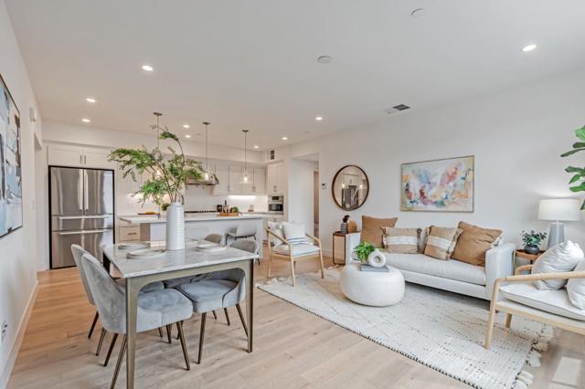 16009 Bartlett Court, Los Gatos CA: https://media.crmls.org/mediaz/fa3d9089-8d9b-4895-b0f5-f2476e37cb03.jpg