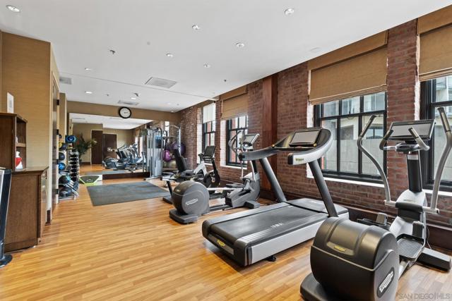 900 N Point St, San Francisco CA: https://media.crmls.org/mediaz/fa3e3aa4-9a21-4b1f-a460-76d2c8e57929.jpg