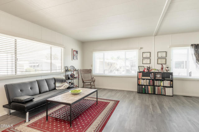 Detail Gallery Image 8 of 26 For 17 Don Antonio Way #17,  Ojai,  CA 93023 - 2 Beds | 2 Baths