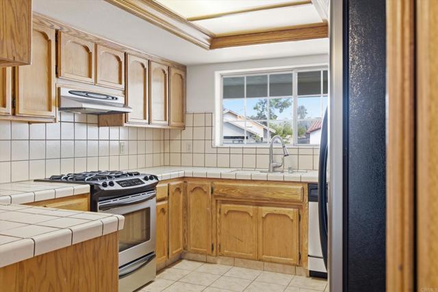 Detail Gallery Image 15 of 55 For 905 Cimarron Ct, Ridgecrest,  CA 93555 - 4 Beds | 2/1 Baths